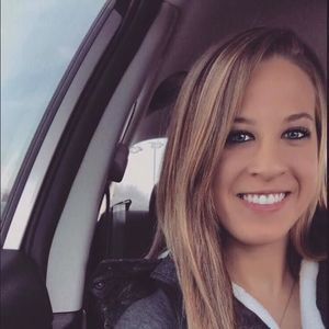 Meet your Posher, Briana